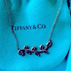 Tiffany & Co., Paloma Picasso Olive Leaf Vine Pendant